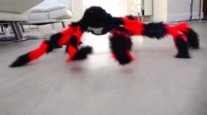 Bad Baby Атака Пауков Giant Spiders Attack Kids