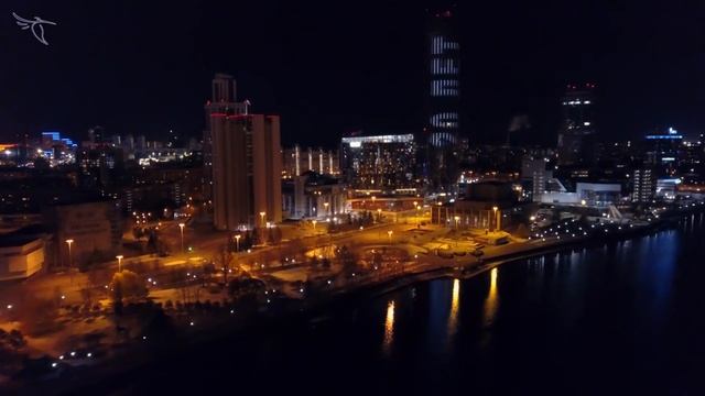 17. Ночной Екатеринбург. Съемка с квадрокоптера. 2020..mp4 смотреть онлайн