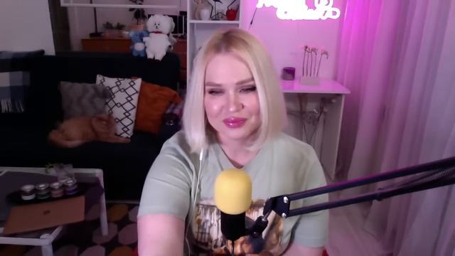 08.05.2022 | Маруся на стриме | Читаем фанфики о Вигуках смотреть онлайн