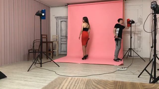 Фотосессия с Кейт в Loft Studio и цветными фильтрами смотреть онлайн