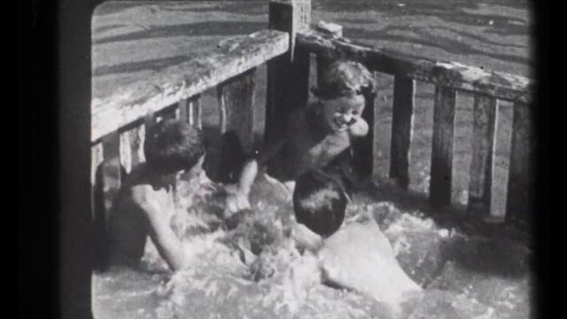 Пионеры на отдыхе (лагерь фабрики "Красный Октябрь" г.Москва) 1938г. - 16mm смотреть онлайн