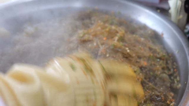 이게 바로 수제튀김 아닌가요? 격이다른 달인의 치자반죽 튀김, 떡볶이 | Fried Master's Korean-style Fried dish | Korean Street foo смотреть онлайн