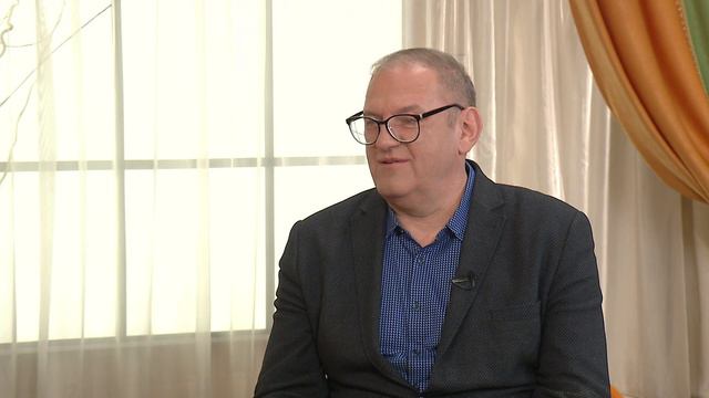 Саша Мухамедова в гостях у Дмитрия Пивоварова смотреть онлайн