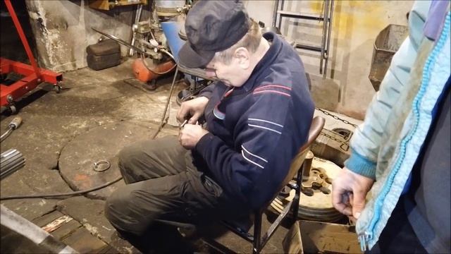 Bodzio usadowił wałek miernika impulsów! Obowiązki Bodzia w garażu 2022 :) смотреть онлайн