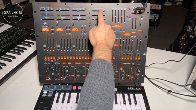 The Behringer 2600 in 25 minutes смотреть онлайн