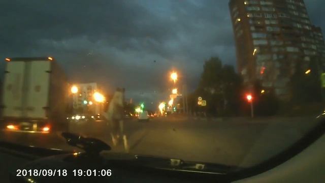 Лошадь попала под машину на Московском проспекте в Ярославле смотреть онлайн