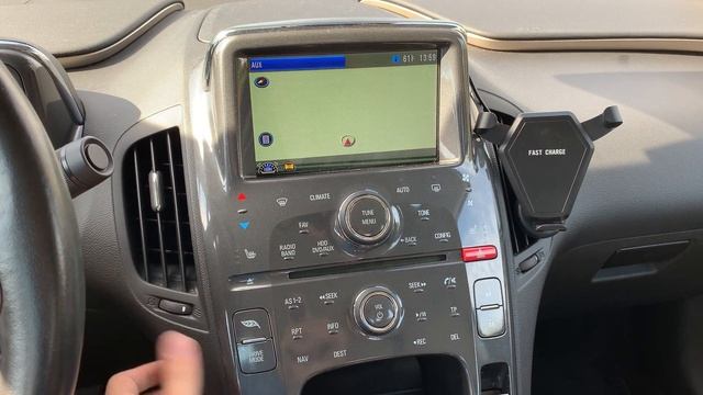 Chevrolet Volt - как подключить телефон к машине? смотреть онлайн