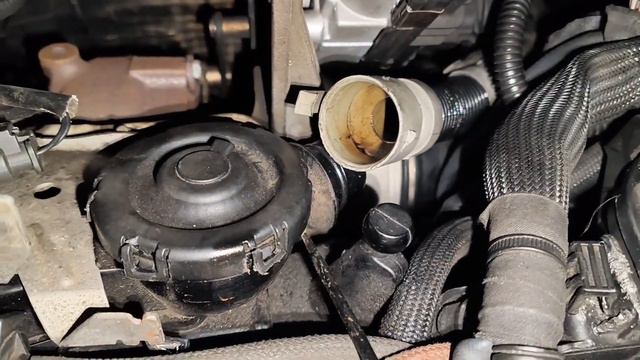 How To Replace A PCV Crankcase Vent Valve Diaphragm смотреть онлайн