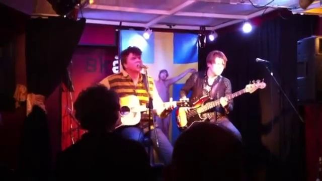 "Polsk Zchlager" live Johan Johansson spelar sin egenkomponerade KSMB trudilutt смотреть онлайн