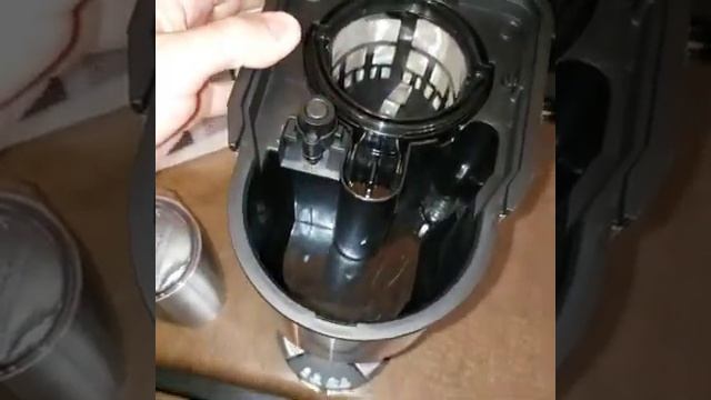 Sboly Coffee Machine Grind and Brew 2 In 1, Automatic Single Serve Coffee Maker with 16oz Travel Mu смотреть онлайн