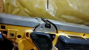 Как правильно выставить ножи электрорубанка.