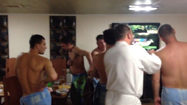 Мужики в бане или баня без девок! (а жены про нас всякую хрень думают) смотреть онлайн