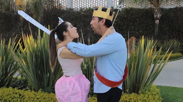 MOR Ami Rodriguez ft Sofia Castro (PARODIA) - Hi Marylu смотреть онлайн