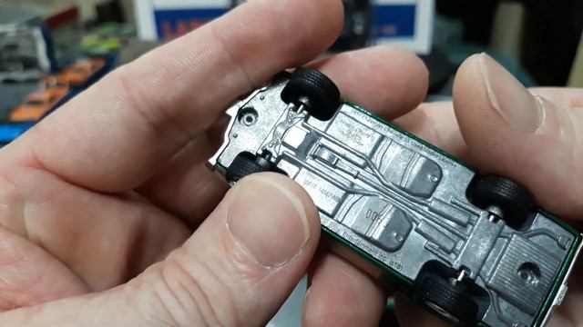 Supernatural & Mopar Greenlight Green Machines unboxing and a look at my old garage diorama смотреть онлайн