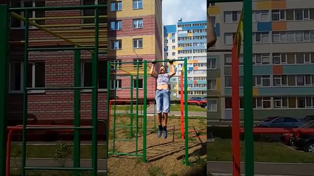СКОЛЬКО РАЗ ПОДТЯНУСЬ НА ТУРНИКЕ НЕ НА СВЕЖИЕ СИЛЫ? смотреть онлайн