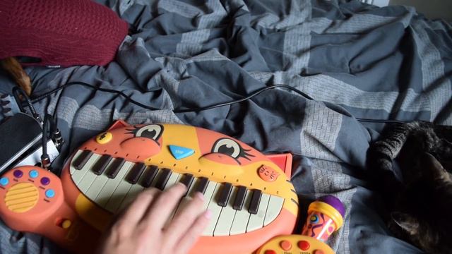 Queen - Bohemian Rhapsody - Cat Piano Cover смотреть онлайн