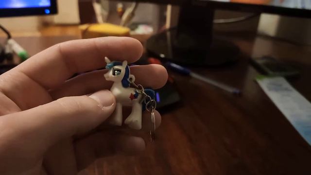 Кринж-обзор на пони-брелок смотреть онлайн