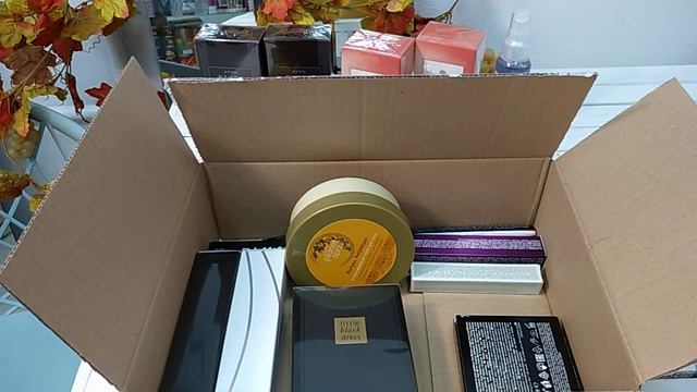 Распаковка 🎁 Заказ Avon 13/2020. Третий. Куча подарков! смотреть онлайн