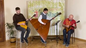 Музыкальные зарисовки: балалайка // Всё о балалайке: как играть, история создания, интересные факты