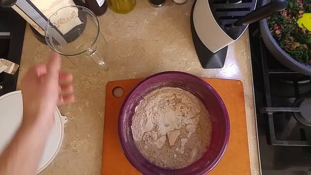 Pide ze szpinakiem i fetą czyli tureckie łódeczki Rewelacja | MajkelGotuje смотреть онлайн