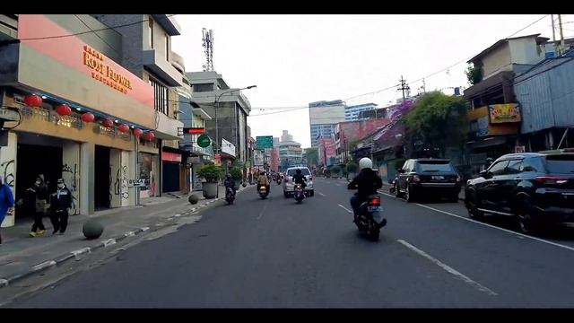 Bandung, Indonesia. Kota Bandung. (7512000) смотреть онлайн