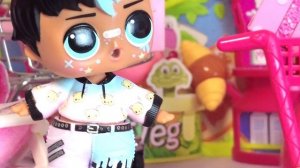 СБЕЖАЛИ ИЗ КОЛЯСКИ В МАГАЗИНЕ??? Цветочек и Гай семейка ЛОЛ СЮРПРИЗ смешные куклы мультики