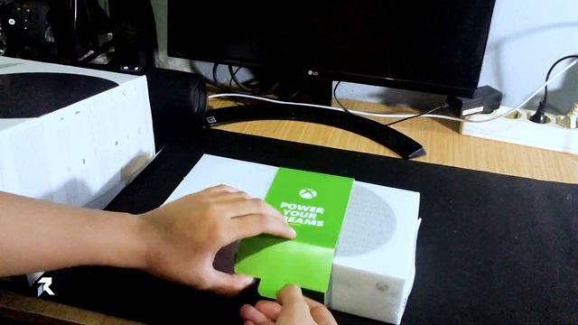 Unboxing XBOX Series S смотреть онлайн
