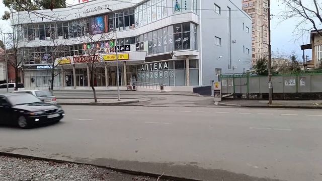 #Абхазия Утро в Гагре. Ещё один день ???. Жилые районы, заборошенные здания. Ф-2023год. 18ч. смотреть онлайн
