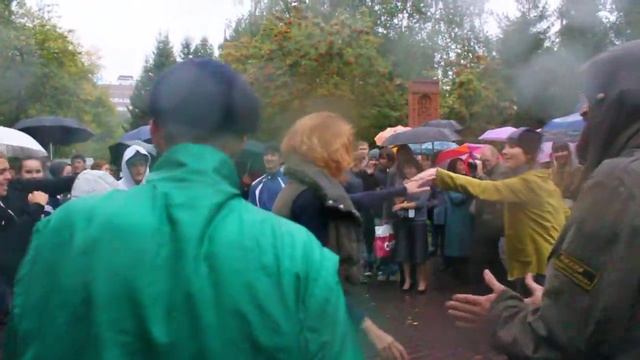 Танцы под живую музыку Shake. Battle смотреть онлайн