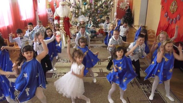 "Двигайся - замри" шуточный танец в детском саду смотреть онлайн