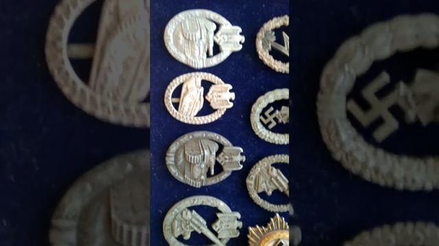 Скромная коллекция орденов и медалей III Рейха