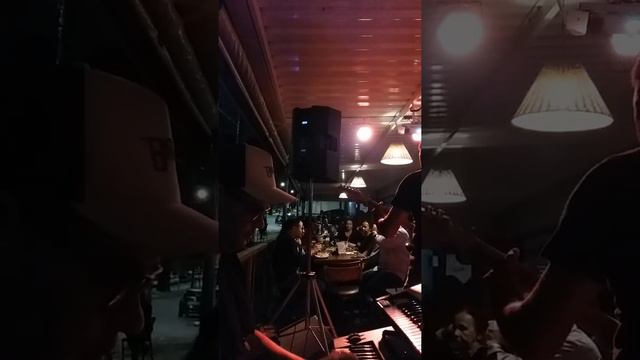 Parte do show com Moreno Morais. Usei Yamaha MX61 e Roland Juno G смотреть онлайн