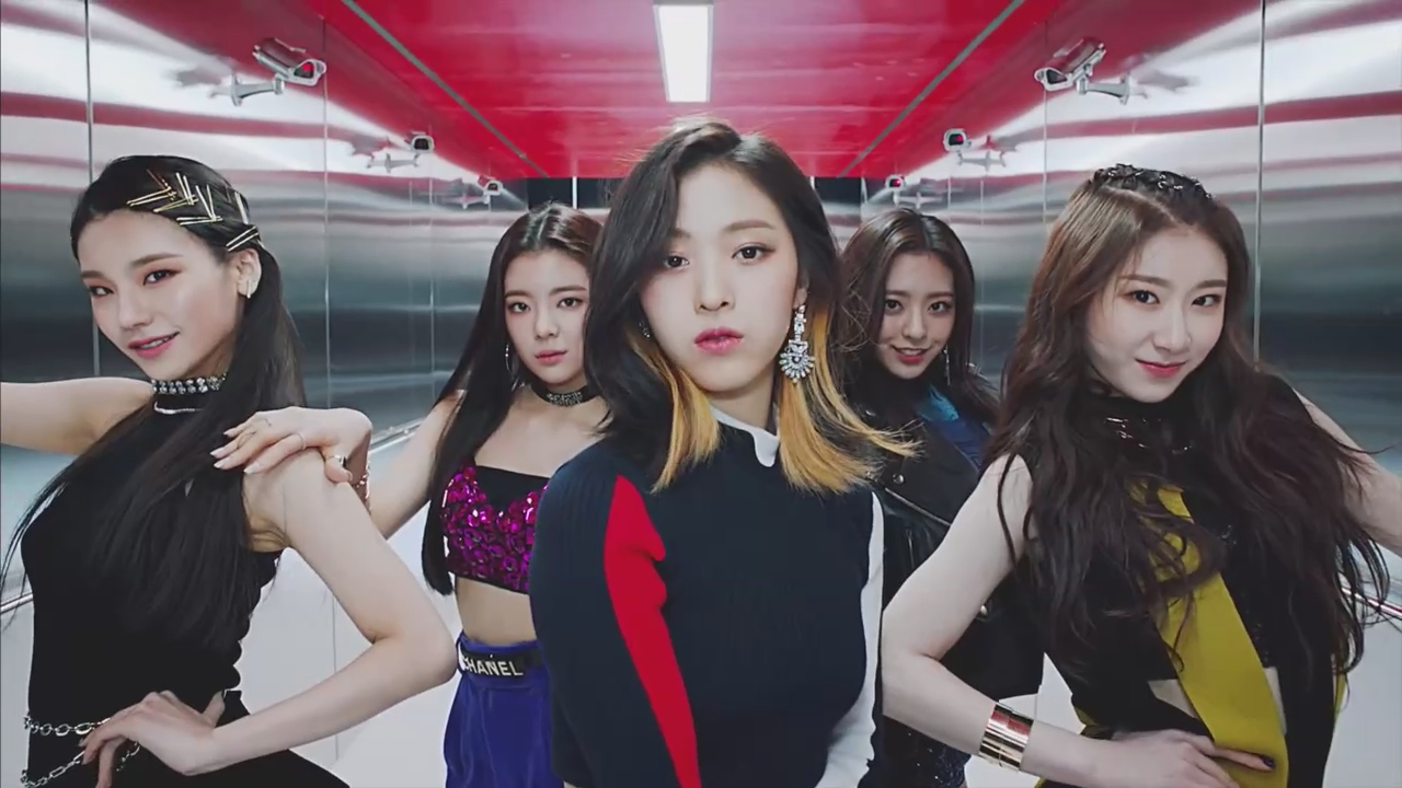 ITZY _“달라달라(DALLA DALLA)_“ M_⁄V