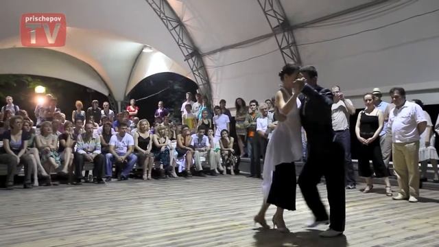 Ozgur Demir & Mila Vigdorova, Russia, Moscow, Milonga in "Ekaterina's Garden", 12.06.2010 смотреть онлайн