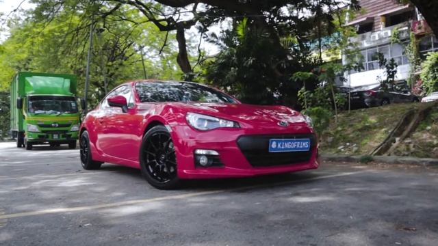 Changing rim offset to make your car look nicer смотреть онлайн