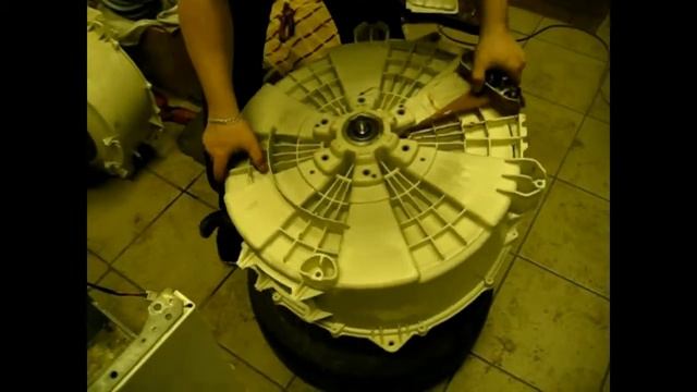 Как поменять подшипник в стиральной машине LG смотреть онлайн