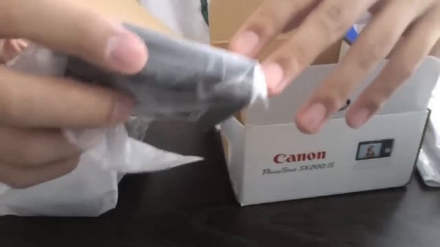 Canon Powershot SX 200 IS Unboxing смотреть онлайн