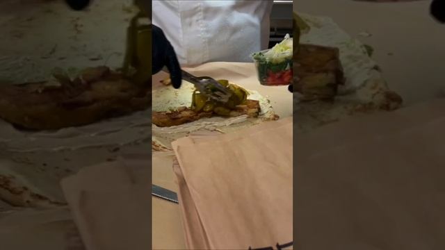 Где вкусная шаурма в Тель-Авиве? Адрес в конце ?? Полную версию влога смотри по #запискИзмайловой смотреть онлайн