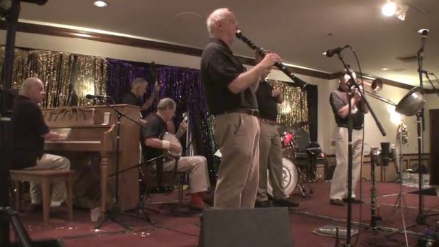 Grand Dominion Jazz Band "Just a Closer Walk with Thee" смотреть онлайн