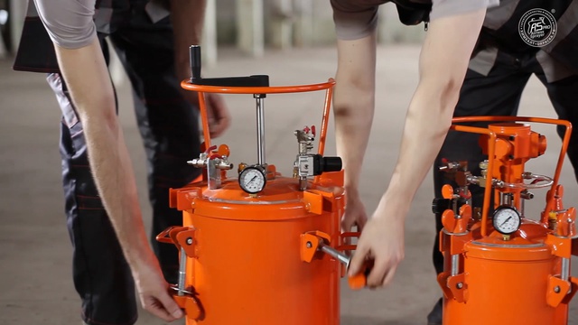 Красконагнетательные баки для краски, где купить и какая цена? смотреть онлайн