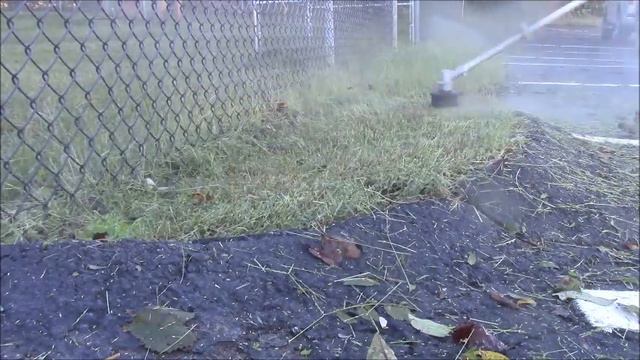 New Weedeater - Trimmer First Use смотреть онлайн