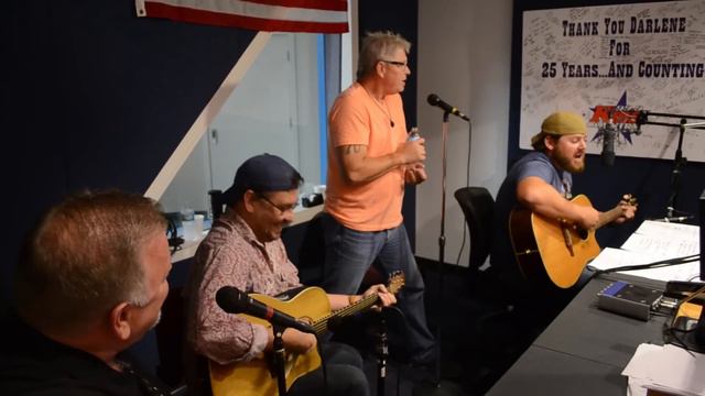 Make A Song Monday "Break Up Song" смотреть онлайн