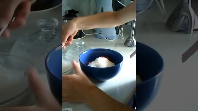 йогурт из клубники смотреть онлайн