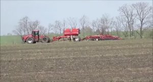 Посев Джон Дир. Посевная в деревне