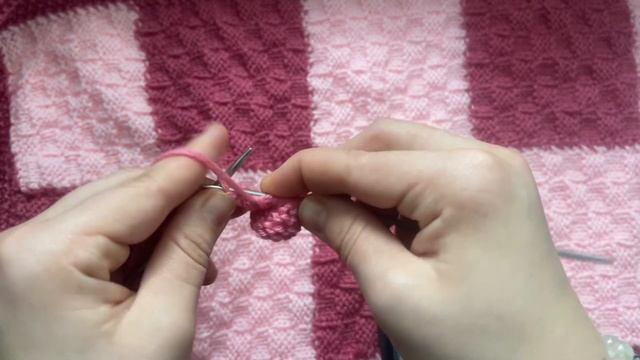 Учимся вязать спицами. Вяжем лицевую гладь, резинку 1x1, 2x2, как закрывать петли. смотреть онлайн