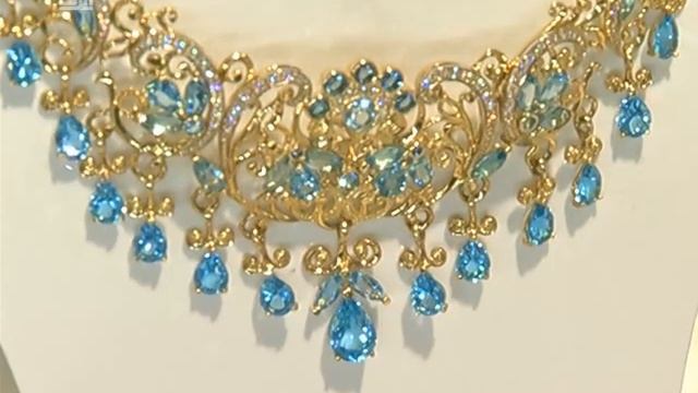 В Челябинск привезли картины из натуральных камней