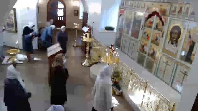 Водосвятный молебен. Панихида. Литургия. Молебен о семье.