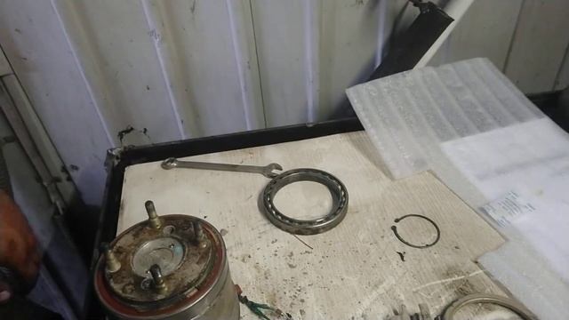 Замена подшипника заднего редуктора Toyota gaia/ipsum смотреть онлайн