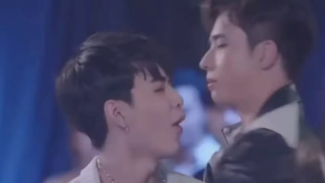 MAC MEETS NAN AGAIN😱MAC IS AFRAID😨THE BEGINNING OF THE STORY #lovesyndrome #nanmac смотреть онлайн