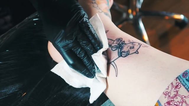 GETTING MY RAT TATTOO ♥ смотреть онлайн